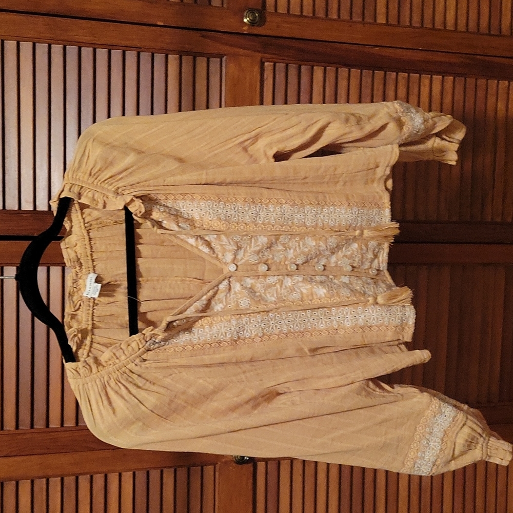 American Eagle Cropped Blouse Size M